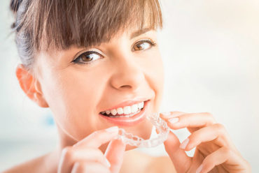 Tratamento ortodôntico Invisalign: entenda a metodologia do tratamento odontológico que promete resultados incríveis e rápidos